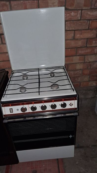 Срочно продаётся газ плита ,