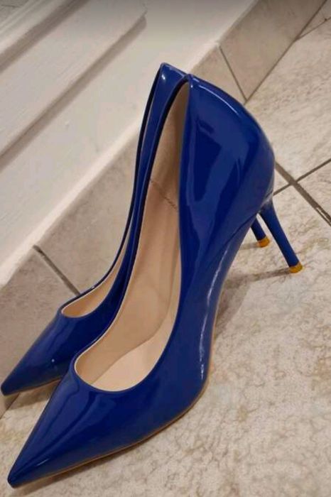 Два чифта нови дамски обувки на ток номер 34