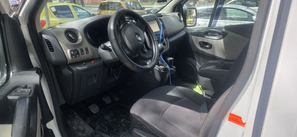 Renault Trafic двойна кабина