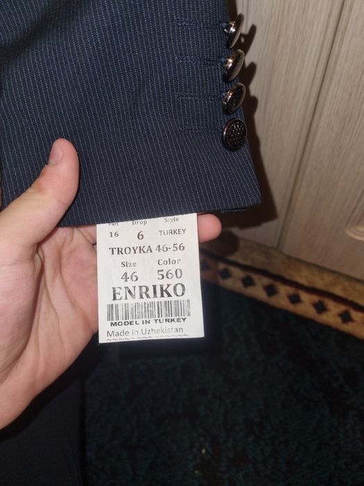 Kastyum shim kamplekt sotladi