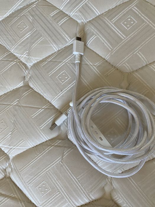 Razer Huntsman mini с лилави switches Като нова е малко използвана