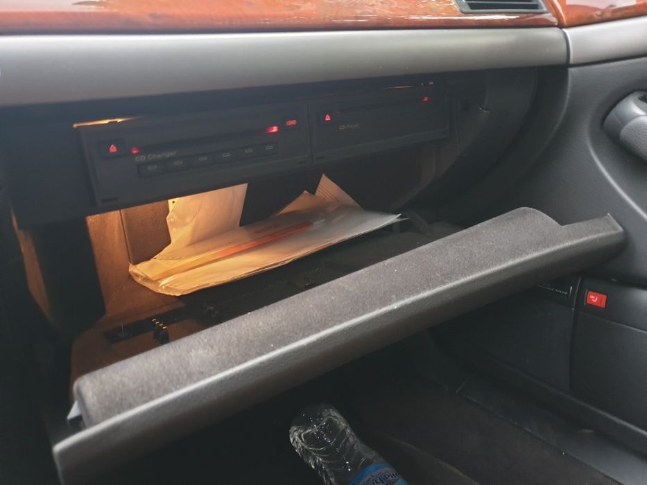 **Продава на части** Ауди А8 Д3 3.2FSI, вакуум, безключово, дистроник