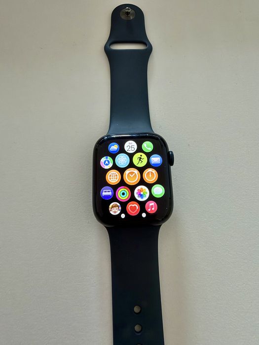 Apple Watch Series 7 (GPS, 45mm, black)