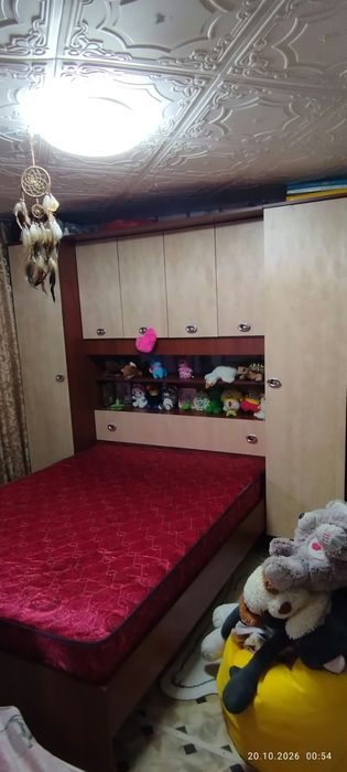 Продам спальный гарнитур.