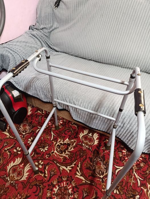 Ходунки для взрослых