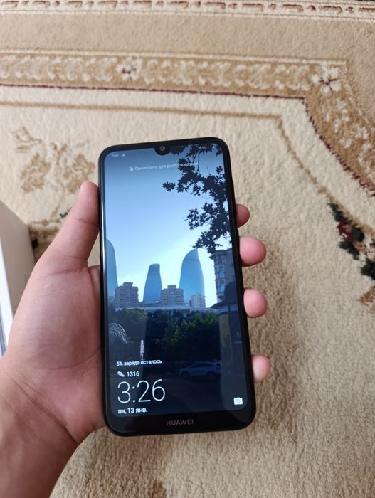Телефон Huavei Y7