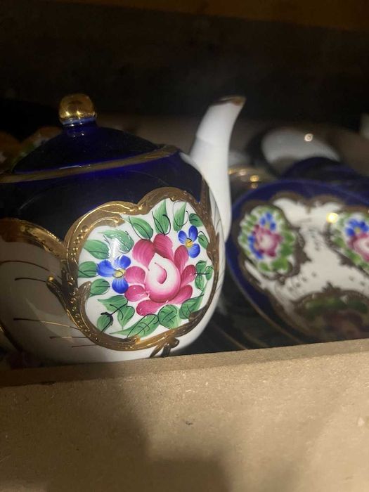 Срочно продаётся посуда!!!