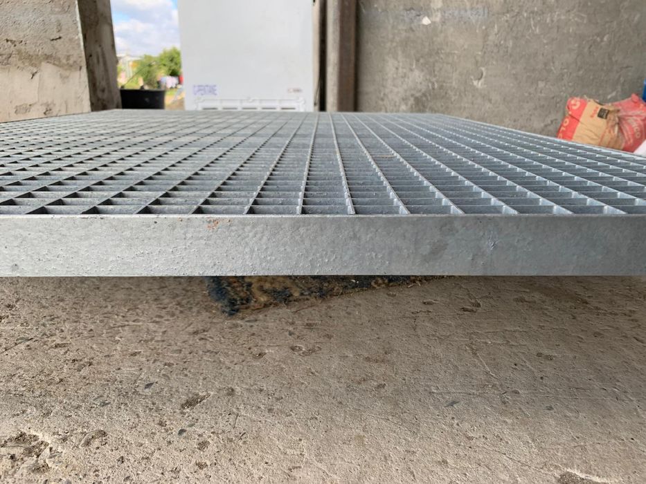 Trepte și grătare galvanizate