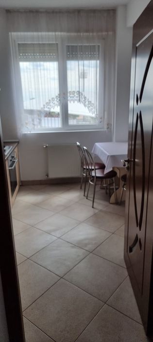 Inchiriez apartament 2 camere zona Ared Uta