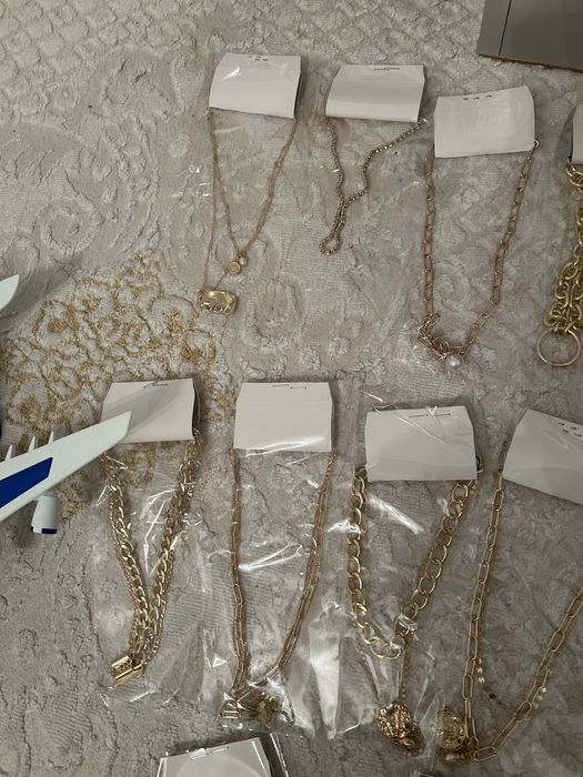 Продаются украшения