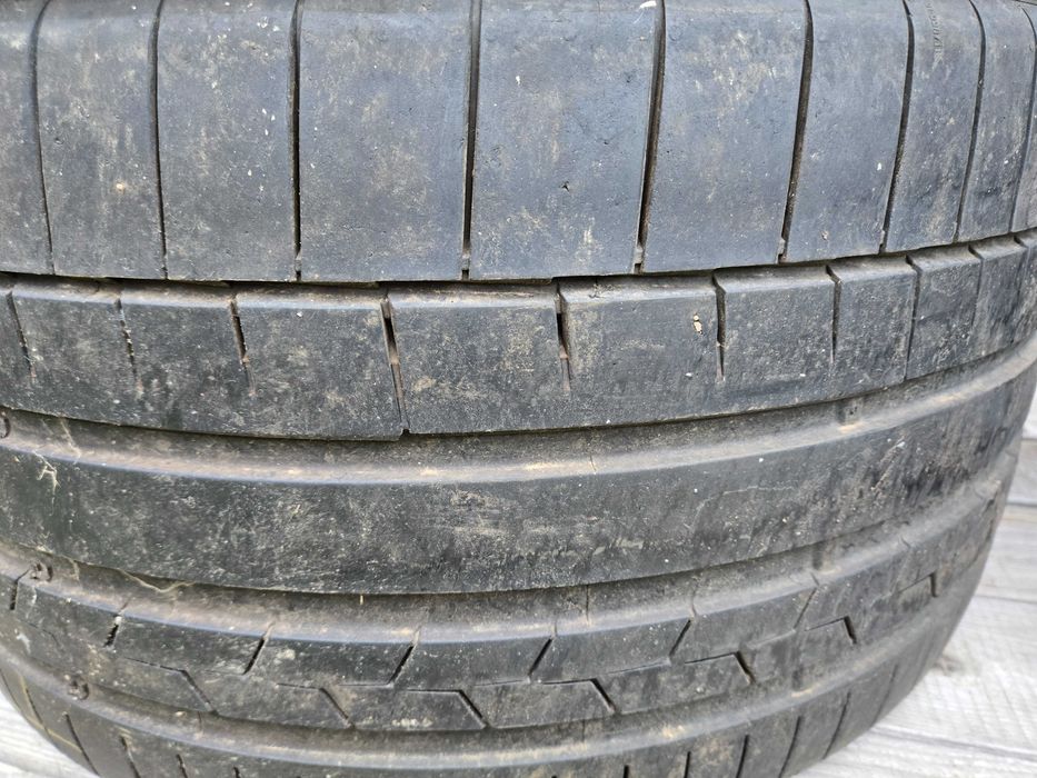2 Anvelope aproape noi Pirelli 255/35/ZR20