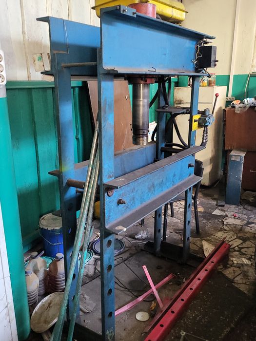 Станки Фрезерный и тд.