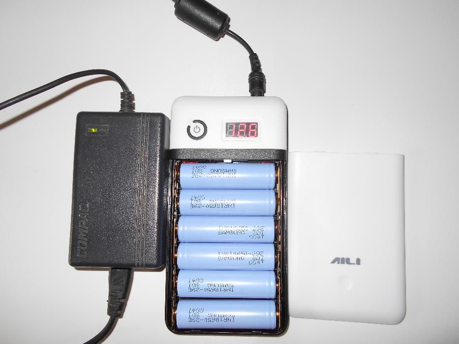 POWER BANK UPS Външна преносима батерия USB 5V 3-21V и 3-12Vзахранване