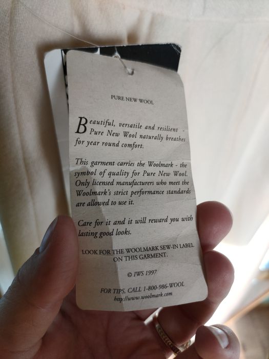 Fusta midi de lână nouă cu etichetă