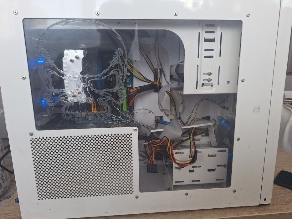 Vând desktop procesor Intel Core 2 Duo