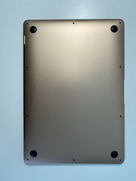 MacBook Air 2020 13” / 8GB / 256GB / impecabil + cutie