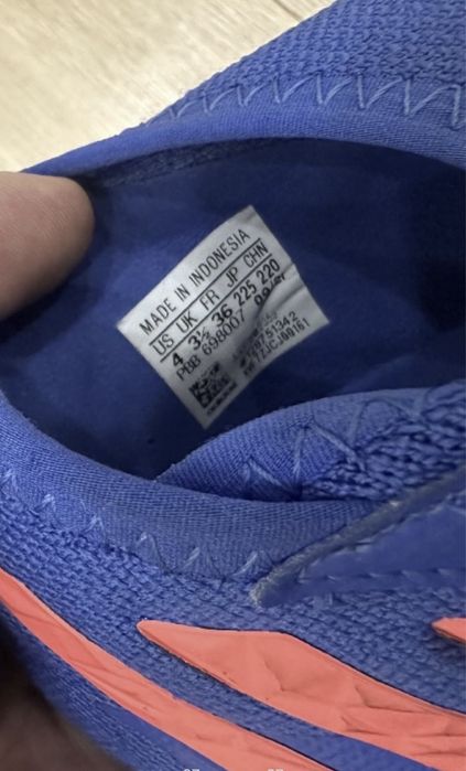 Крассовки  adidas оригинал