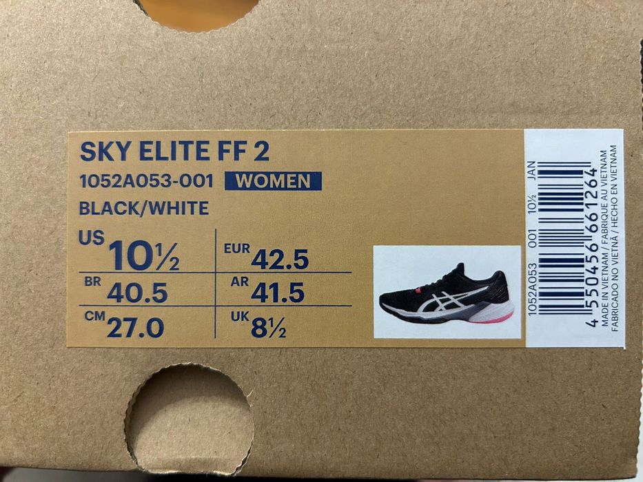 Vând pantofi sport Asics