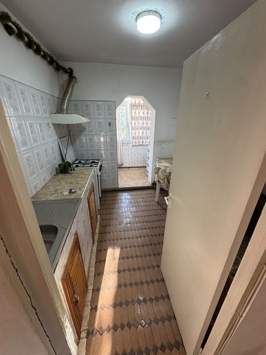 Vând apartament în  Drăgășani, strada Tudor Vladimirescu, bl.T2 scara C etaj 3