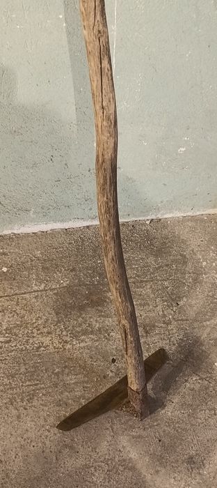 Продам грабли, тяпки, вилы