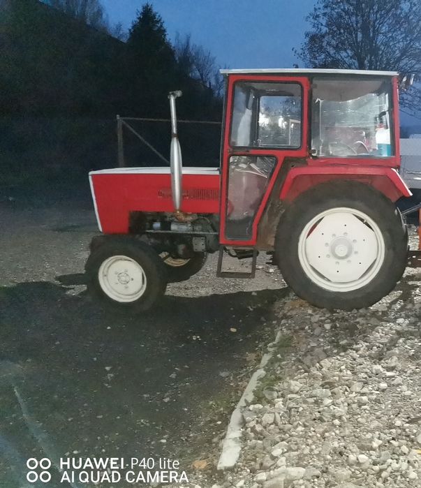Продавам трактор