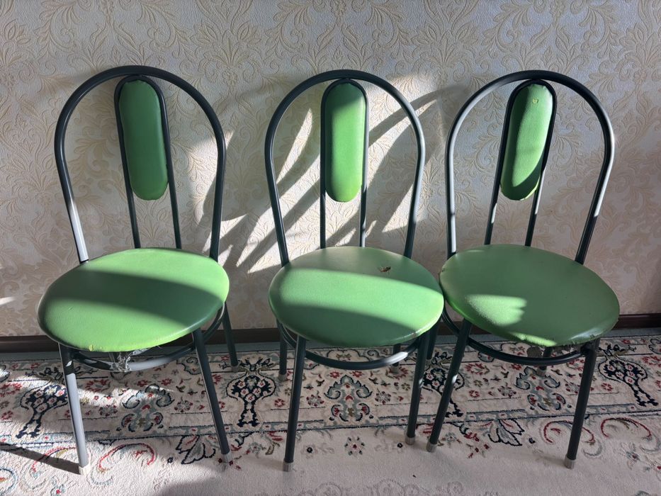 Продам стулья со спинкой