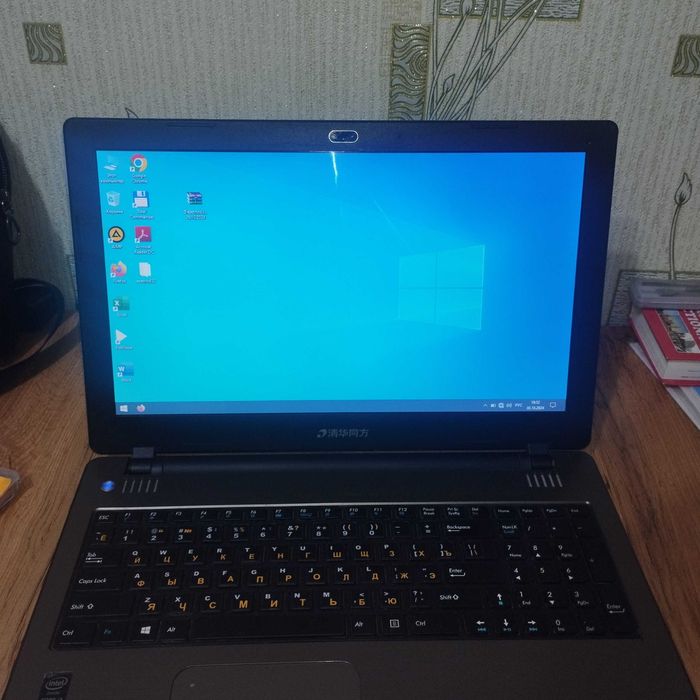 Notebook sotiladi, holati yaxshi.