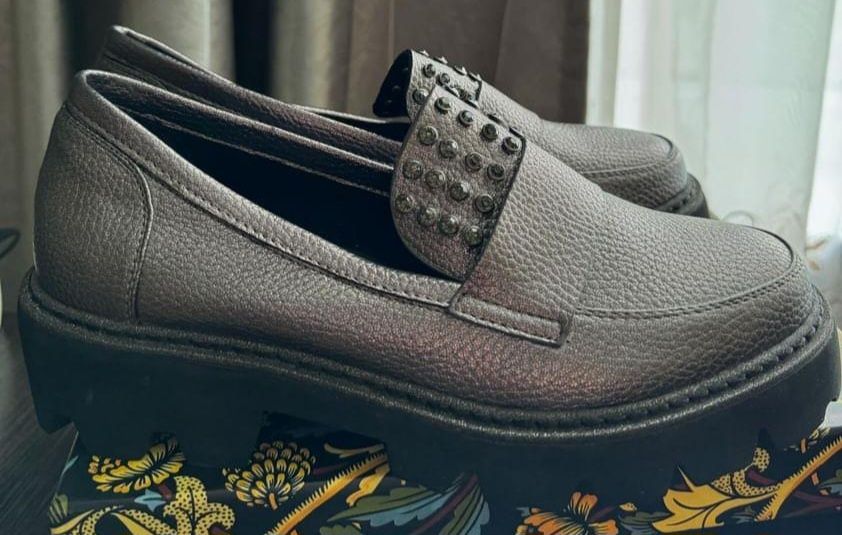 Продам Новые Лоферы