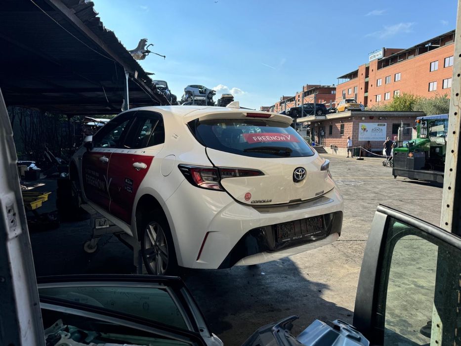 Piese Toyota Corolla Hatchback 2019-2022. Volan stinga.