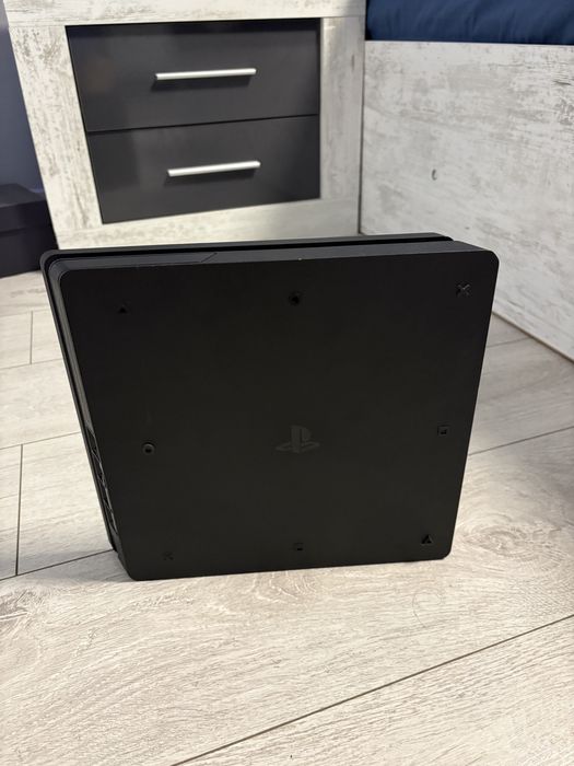 Playstation 4 Slim 1TB