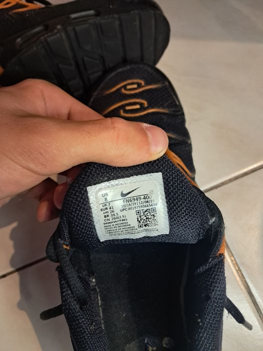 Оригинални Nike Air Max Plus (TN) – Размер 41 – Черно/Оранжево