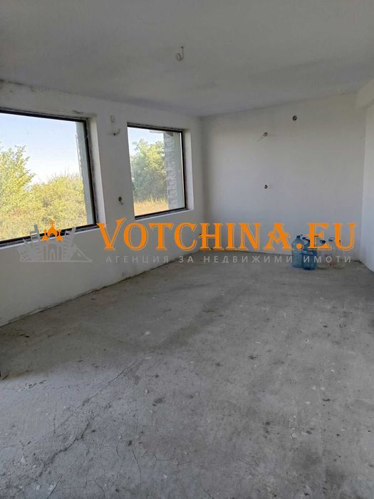 Продава се Къща в с. Топола, Област Добрич - 300 кв.м за 357 €/кв.м - Снимка #1