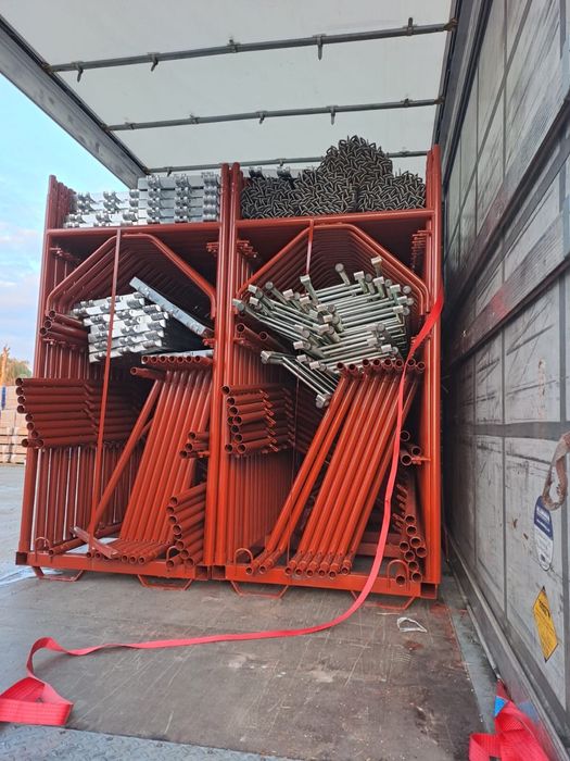 Schelă metalică, podine, picioare reglabile, cavaleti