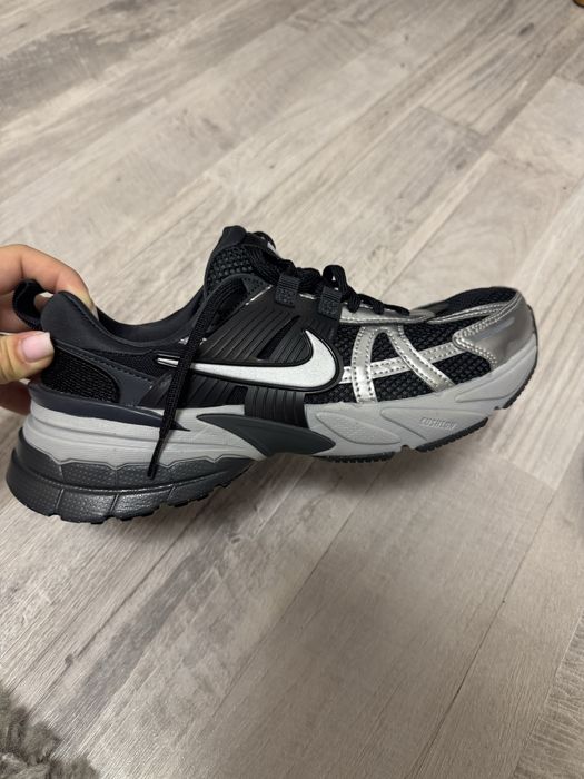 Nike V2K Run, marime 40