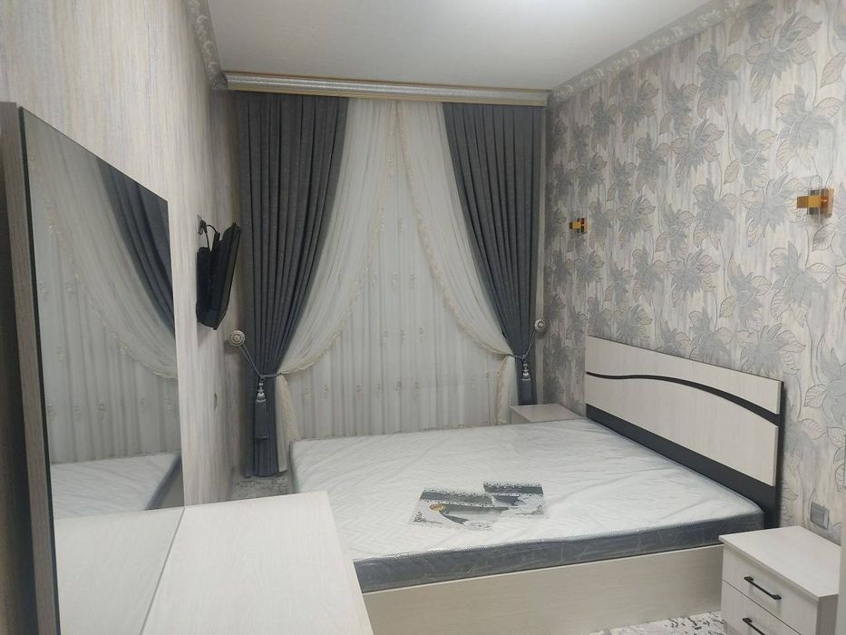 Чилонзор 17 2.3/1/4 сотилади