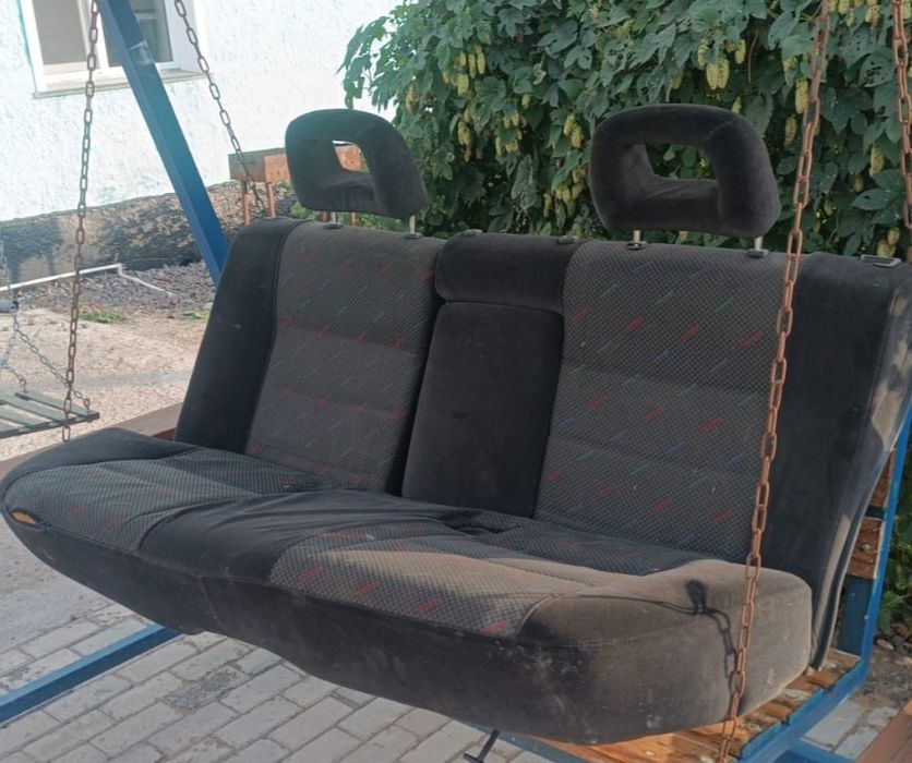 Продам заднее сиденье на опель омега Б