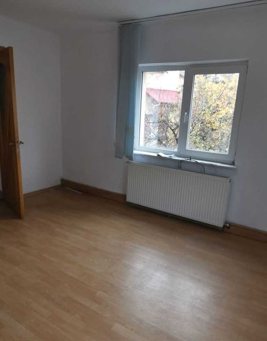 Inchiriere Casa D+P+E, Pitesti, Prundu, 7 camere, nemobilata