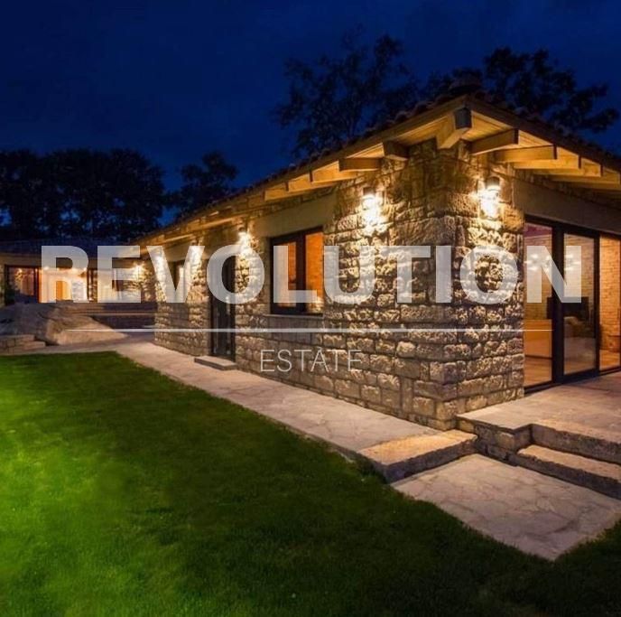 Дава се под наем Къща в к.к. Св.Св. Константин и Елена - 120 кв.м за 1695.24 € - Снимка #7