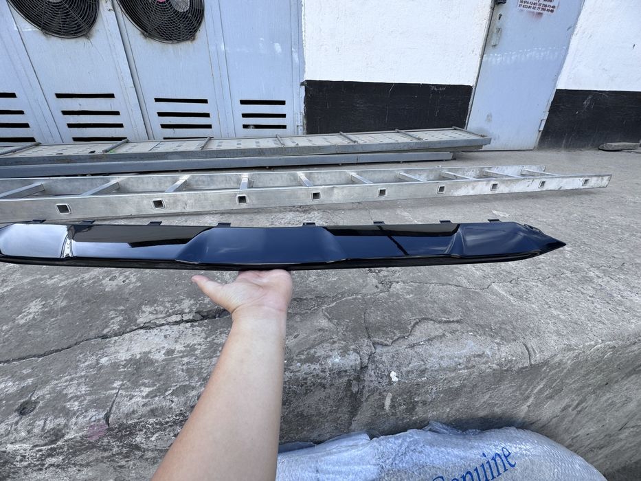 Tracker 2 yubka stalnoy  ЮБКА BLACK PIANO oldi va orqasi bor