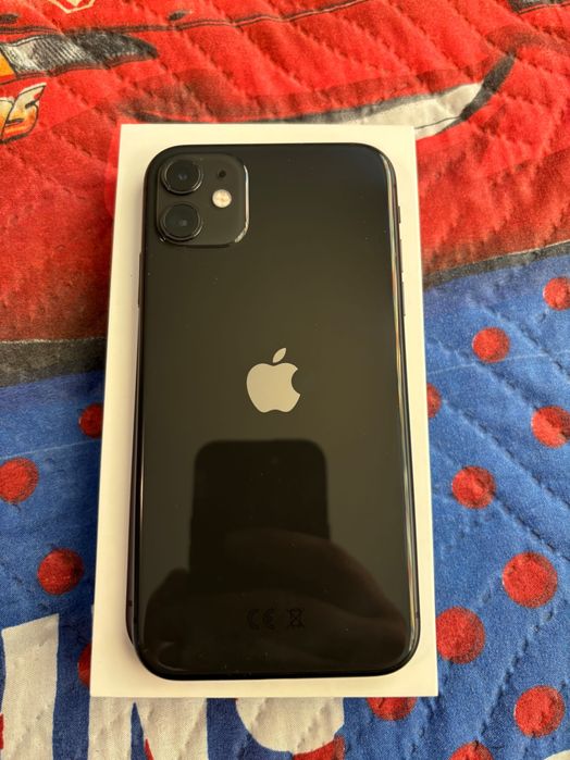 Продавам iphone 11 64GB