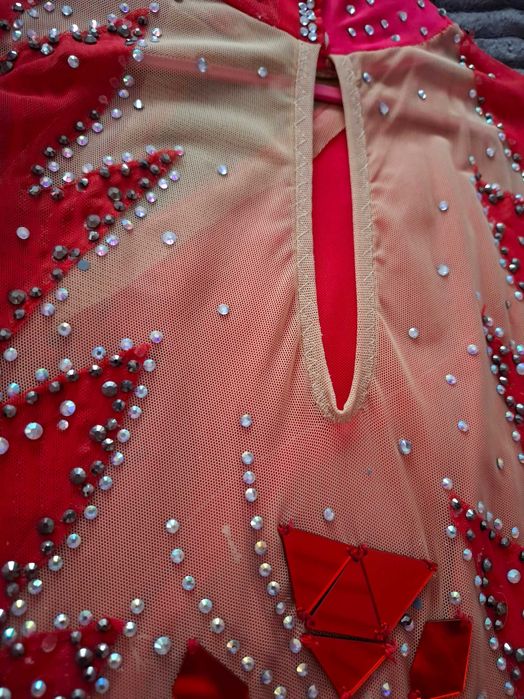 Трика за художествена гимнастика