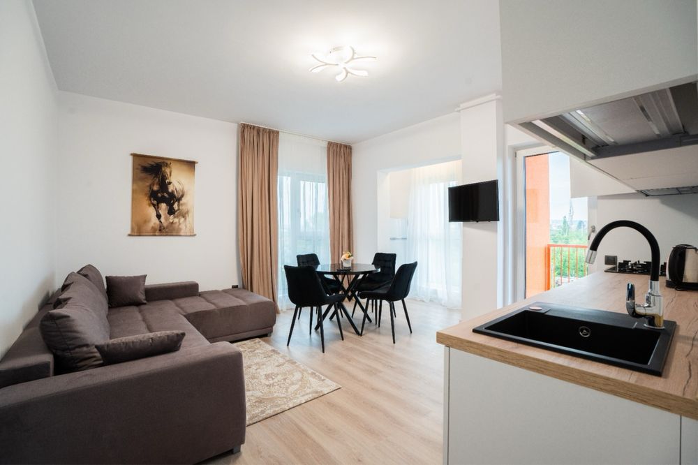 Apartament de inchiriat cu 2 sau 3 camere in complex/pretabil business