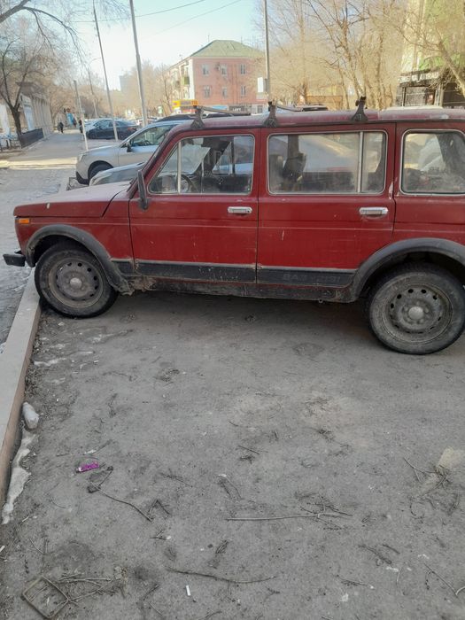 Продам ниву 5 дверку