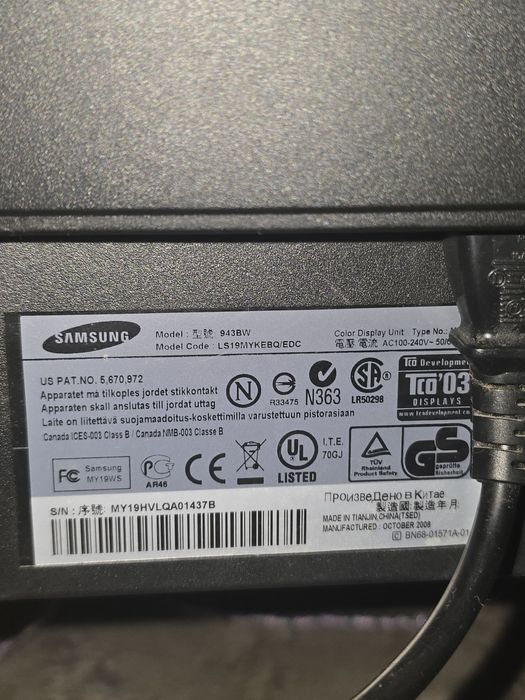 Монитор Samsung 943BW