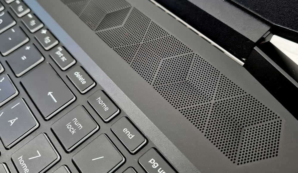 15.6 IPS FullHD /GTX 1650 /i5 /Ryzen 5 5600H /SSD /Bang & Olufsen