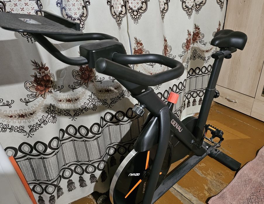 Продам спинбайк Genau Zest Pro C6 вертикальный