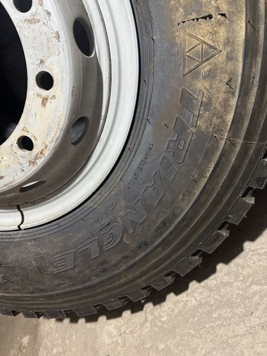 Продам шины с дисками 12.00R20