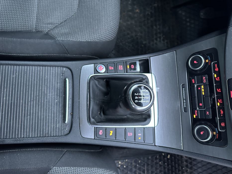 Dezmembrez VW Passat B7 2.0 TDI CFF 2013 volan stanga