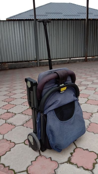 Прогулочная коляска чемодан