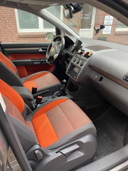 VW Touran CROSS 2.0TDI 140ps